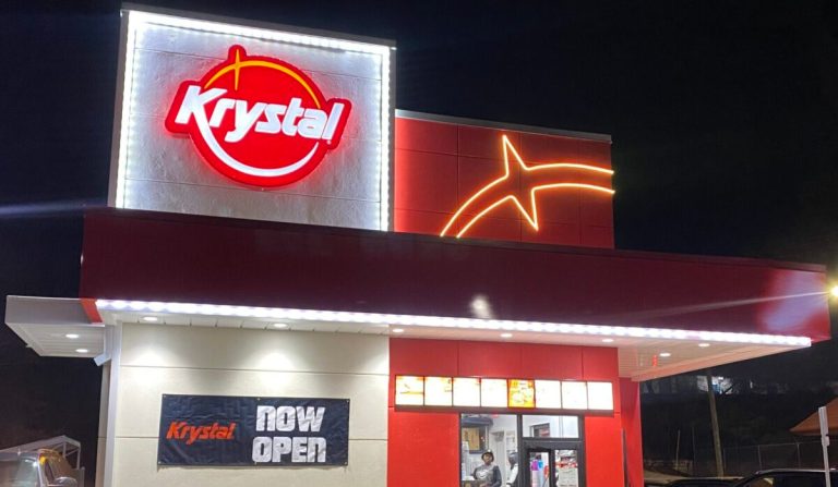 Krystal opens new burger joint in Calera Krystal opens new burger joint in Calera