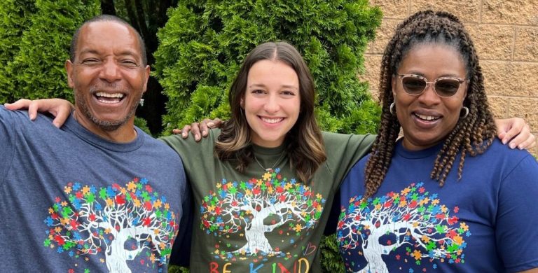 3 reasons you’ll love working at Glenwood + job openings (no experience required) 3 reasons you’ll love working at Glenwood + job openings (no experience required)