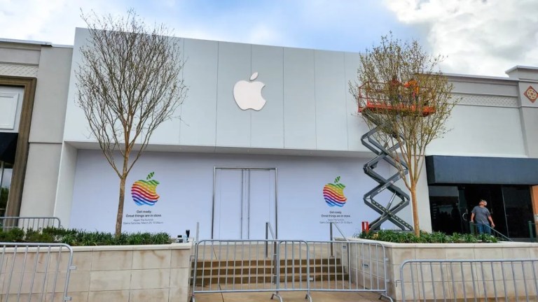 Apple Store relocating to new 100% renewable energy powered building Apple Store relocating to new 100% renewable energy powered building