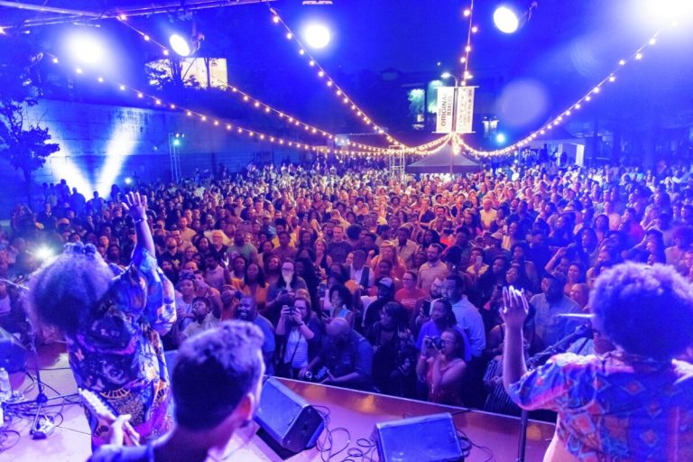 3 reasons why you need to get your tickets now for Art on the Rocks August 4 3 reasons why you need to get your tickets now for Art on the Rocks August 4