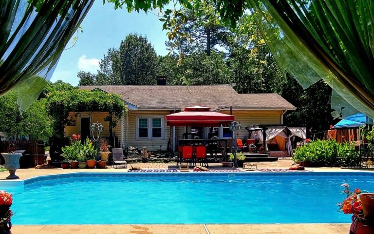 Rent private pools around Birmingham with this new app Rent private pools around Birmingham with this new app