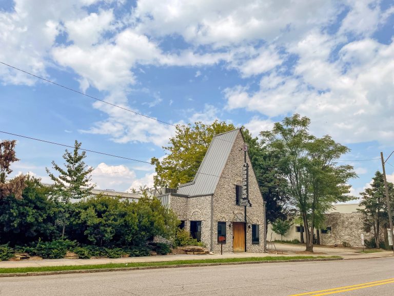 Carrigan’s Beer Garden sells for ,275,000 in Lakeview Carrigan’s Beer Garden sells for ,275,000 in Lakeview