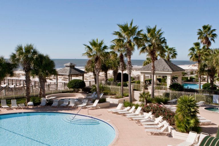 Grab these stunning rentals + off-season deals in Gulf Shores now Grab these stunning rentals + off-season deals in Gulf Shores now
