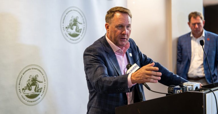 Auburn’s Hugh Freeze praises Monday Morning Quarterback Club’s charitable work Auburn’s Hugh Freeze praises Monday Morning Quarterback Club’s charitable work