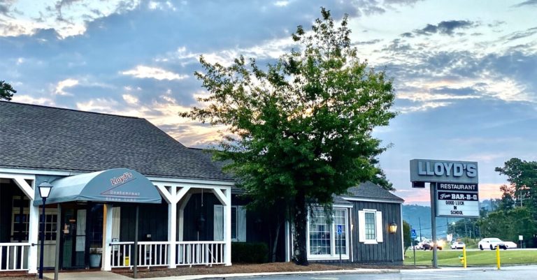 Lloyd’s Restaurant closes in Sylacauga, plans return to Birmingham next year Lloyd’s Restaurant closes in Sylacauga, plans return to Birmingham next year