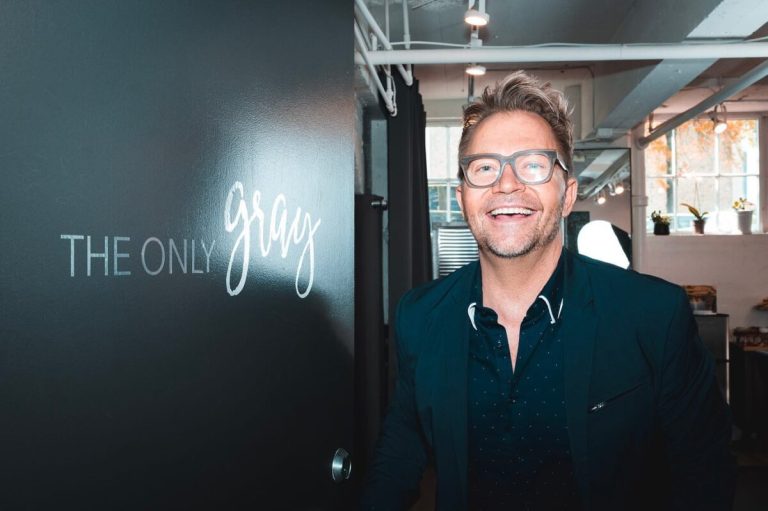 This Birmingham stylist has worked with stars like Stevie Nicks & Carson Kressley– now you can find him at Pepper Place This Birmingham stylist has worked with stars like Stevie Nicks & Carson Kressley– now you can find him at Pepper Place