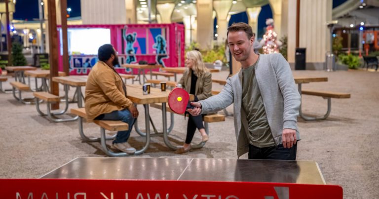 22 exciting weekend events: social happy hour at City Walk + The Nutcracker – Dec. 13-15 22 exciting weekend events: social happy hour at City Walk + The Nutcracker – Dec. 13-15