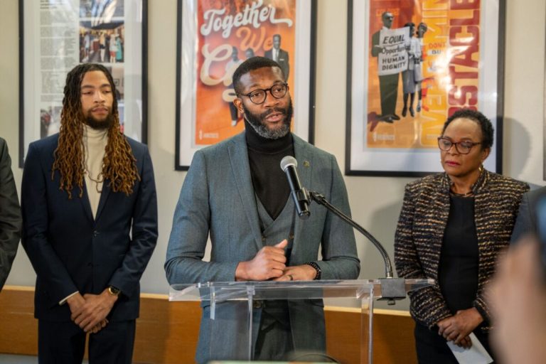 Mayor Woodfin addresses Birmingham City School system’s performance and how to improve Mayor Woodfin addresses Birmingham City School system’s performance and how to improve