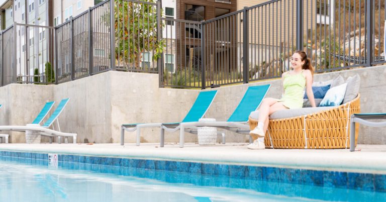 We found the best outdoor living + shopping scene at these Birmingham apartments We found the best outdoor living + shopping scene at these Birmingham apartments