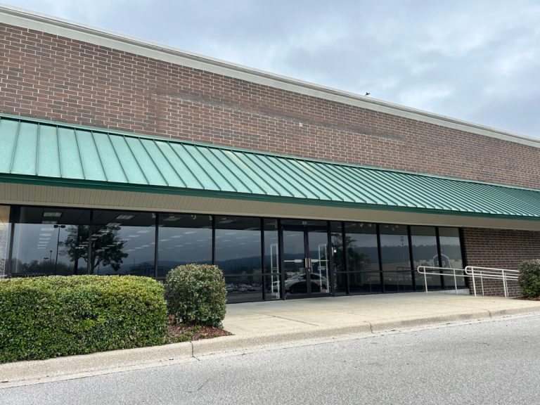 Shoe retailer at Birmingham’s Brook Highland Plaza closes Shoe retailer at Birmingham’s Brook Highland Plaza closes