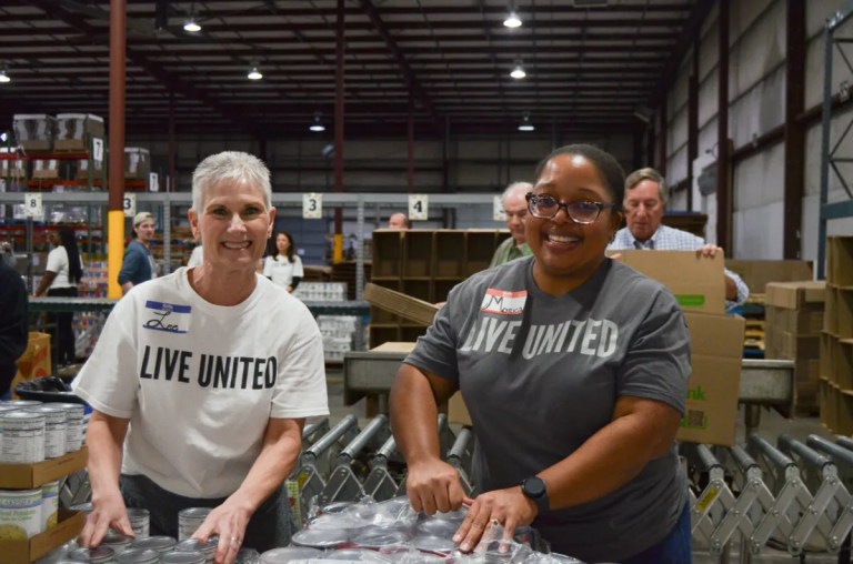 12 ways to spread cheer—holiday volunteer opportunities in Birmingham 12 ways to spread cheer—holiday volunteer opportunities in Birmingham