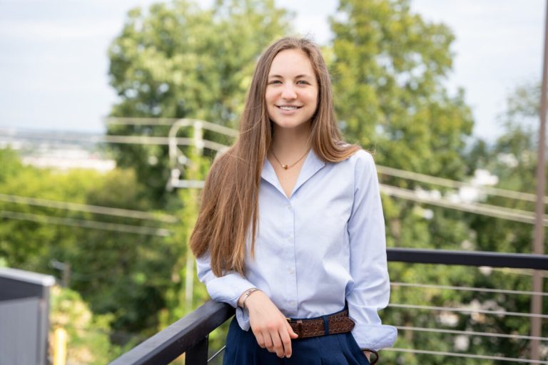 How one amazing social worker helps local veterans + their families find housing How one amazing social worker helps local veterans + their families find housing