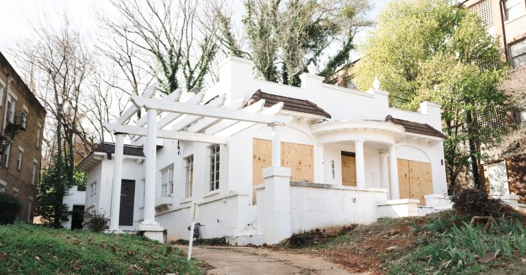 Historic “Little Villa on Highland” saved; to be restored by new owner Historic “Little Villa on Highland” saved; to be restored by new owner