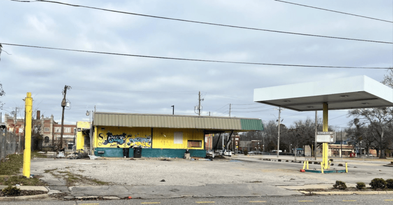 Woodlawn anticipates growth after demolishing dilapitated gas station Woodlawn anticipates growth after demolishing dilapitated gas station