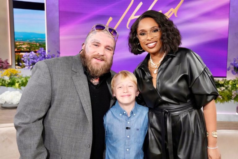 Local kid on The Jennifer Hudson Show sings with Teddy Swims Local kid on The Jennifer Hudson Show sings with Teddy Swims