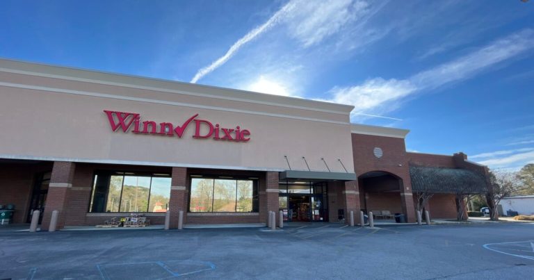 Walmart looking to redevelop former Cahaba Heights Winn-Dixie site Walmart looking to redevelop former Cahaba Heights Winn-Dixie site
