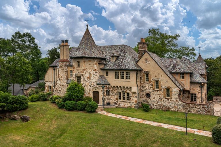 A fairytale-like castle + 2 more multi-million dollar homes that just hit the market in Birmingham A fairytale-like castle + 2 more multi-million dollar homes that just hit the market in Birmingham