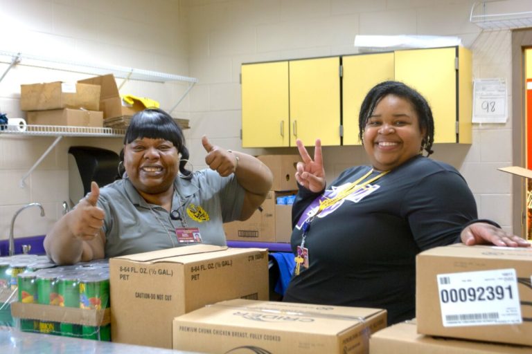 200+ people in Fairfield have better access to food thanks to new food pantries 200+ people in Fairfield have better access to food thanks to new food pantries