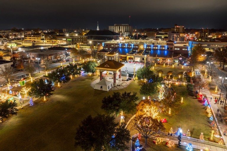 Holidays on the Plaza in Tuscaloosa opens Nov. 24 + go behind the scenes of the city’s big events Holidays on the Plaza in Tuscaloosa opens Nov. 24 + go behind the scenes of the city’s big events