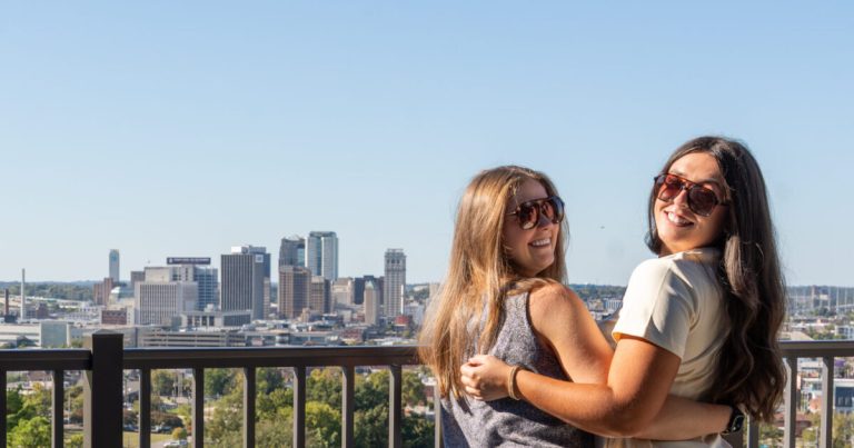 Love cozy nights in or fun evenings out? Try living in Highland Park Love cozy nights in or fun evenings out? Try living in Highland Park