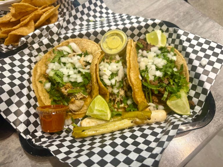 Now open: Los Valedores food truck opens first storefront Now open: Los Valedores food truck opens first storefront