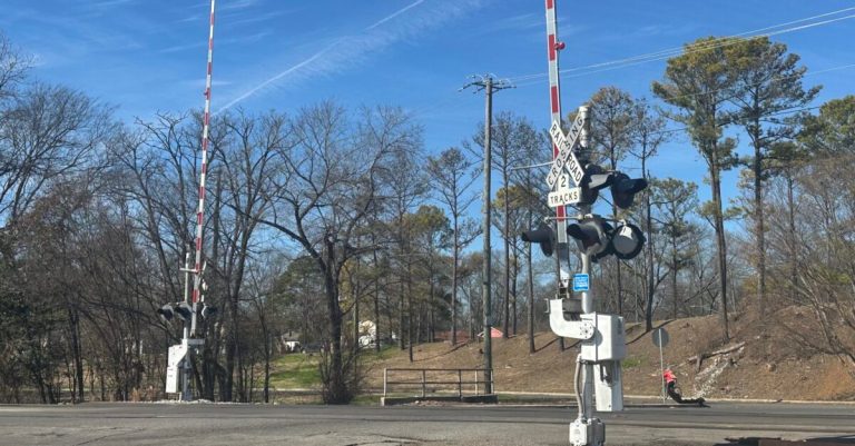 Birmingham deploying new message boards at train crossings this week Birmingham deploying new message boards at train crossings this week