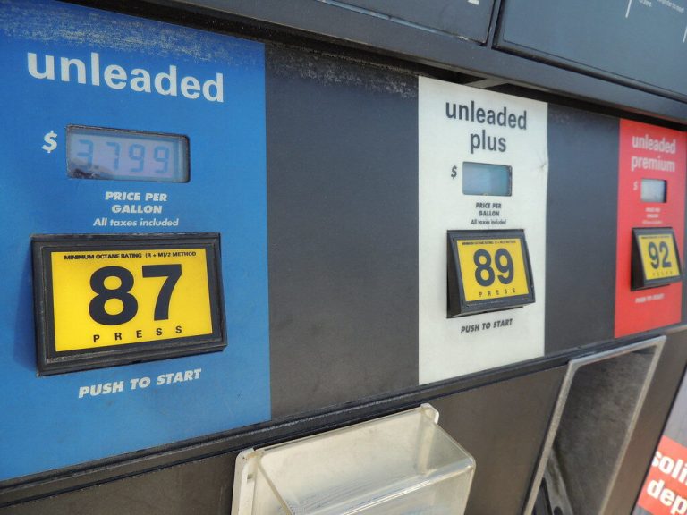 Birmingham gas prices average .78 a gallon ahead of Labor Day travel Birmingham gas prices average .78 a gallon ahead of Labor Day travel