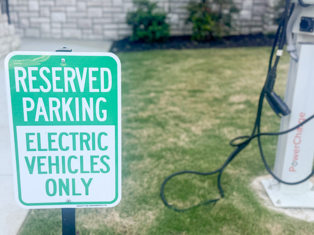 14 places to charge your electric vehicle in Birmingham, including UAB, Uptown + Highway 280 By Kara Mautz LAST UPDATED 04/22/26 Reviewed by: Cindy Hatcher Reading time: 4 minutes