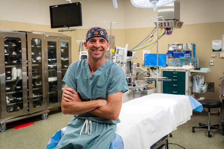 See how this local sports surgeon upgraded his practice with better business sense See how this local sports surgeon upgraded his practice with better business sense