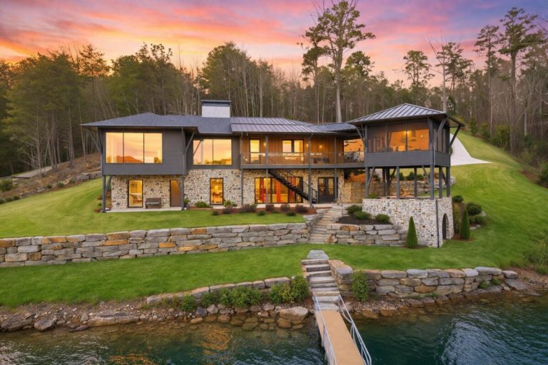 5 waterfront listings just dropped on Smith Lake—check them out now 5 waterfront listings just dropped on Smith Lake—check them out now