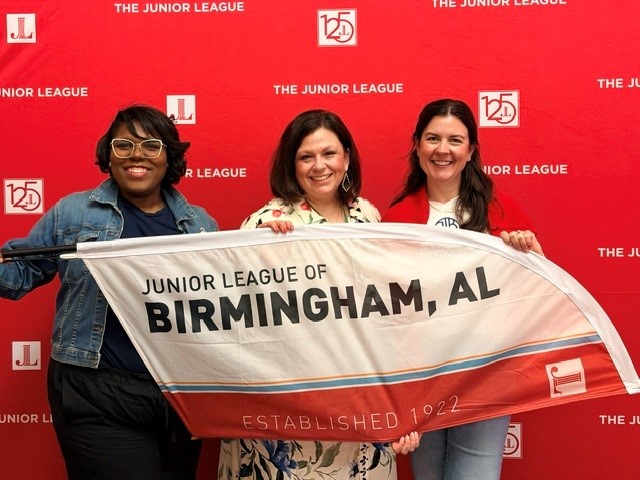 28,000 volunteer hours—how the 9th largest Junior League in the world crushed it this year 28,000 volunteer hours—how the 9th largest Junior League in the world crushed it this year