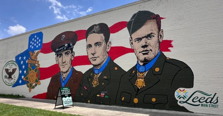Leeds unveils massive new mural honoring Medal of Honor heroes Leeds unveils massive new mural honoring Medal of Honor heroes
