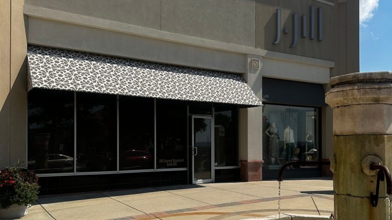 Local dress boutique to open pop-up at The Summit Local dress boutique to open pop-up at The Summit