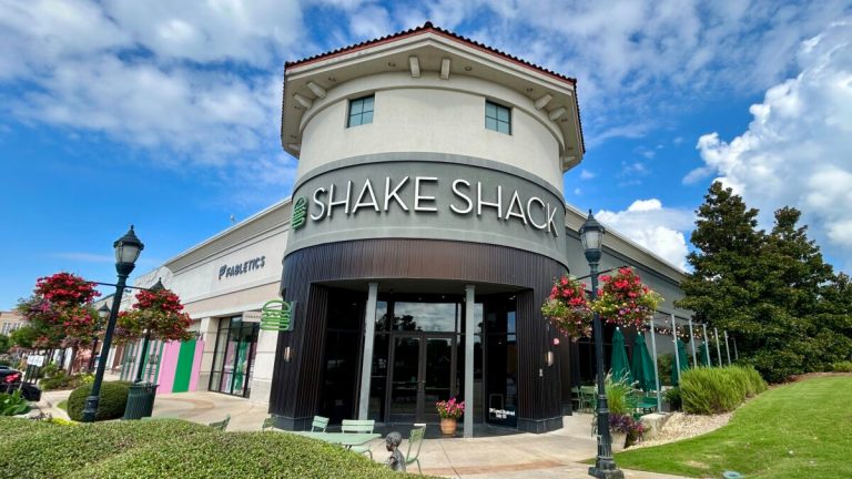 Shake Shack is opening its 2nd Alabama location in Alabaster Shake Shack is opening its 2nd Alabama location in Alabaster