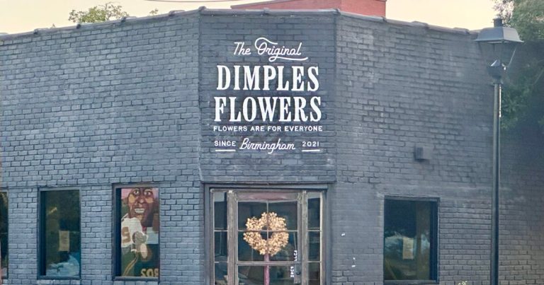 Dimples Flowers opens first brick-and-mortar shop in Woodlawn Dimples Flowers opens first brick-and-mortar shop in Woodlawn