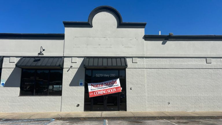 All-you-can-eat sushi spot to replace Beef ‘O’ Brady’s on US-280 All-you-can-eat sushi spot to replace Beef ‘O’ Brady’s on US-280