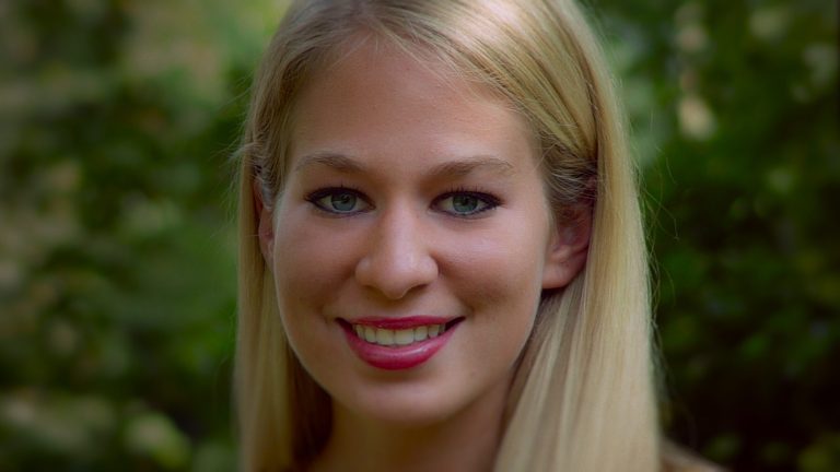 Netflix announces 3-part documentary on disappearance of Natalee Holloway Netflix announces 3-part documentary on disappearance of Natalee Holloway