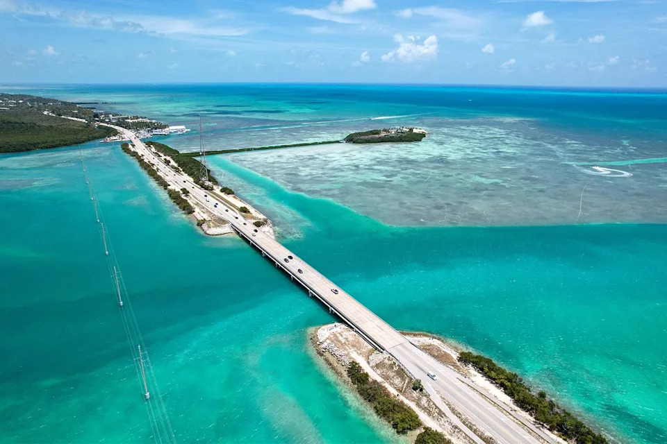 Vacationer Dies After Being Discovered 110 Toes Deep on Ocean Ground Whereas Diving to See Shipwreck Vacationer Dies After Being Discovered 110 Toes Deep on Ocean Ground Whereas Diving to See Shipwreck