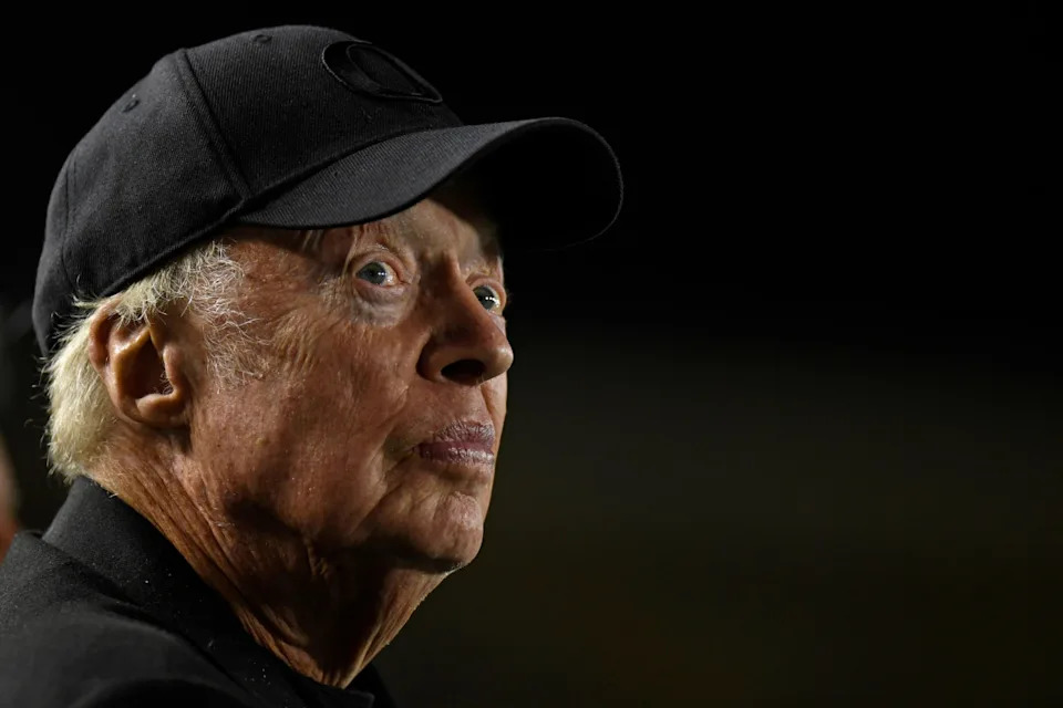 Nike Founder Phil Knight Declares Historic Billion Donation Nike Founder Phil Knight Declares Historic Billion Donation