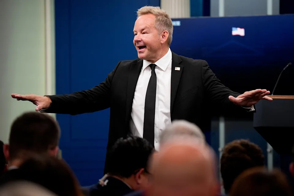 ‘She Doesn’t Even Converse English’ ‘She Doesn’t Even Converse English’