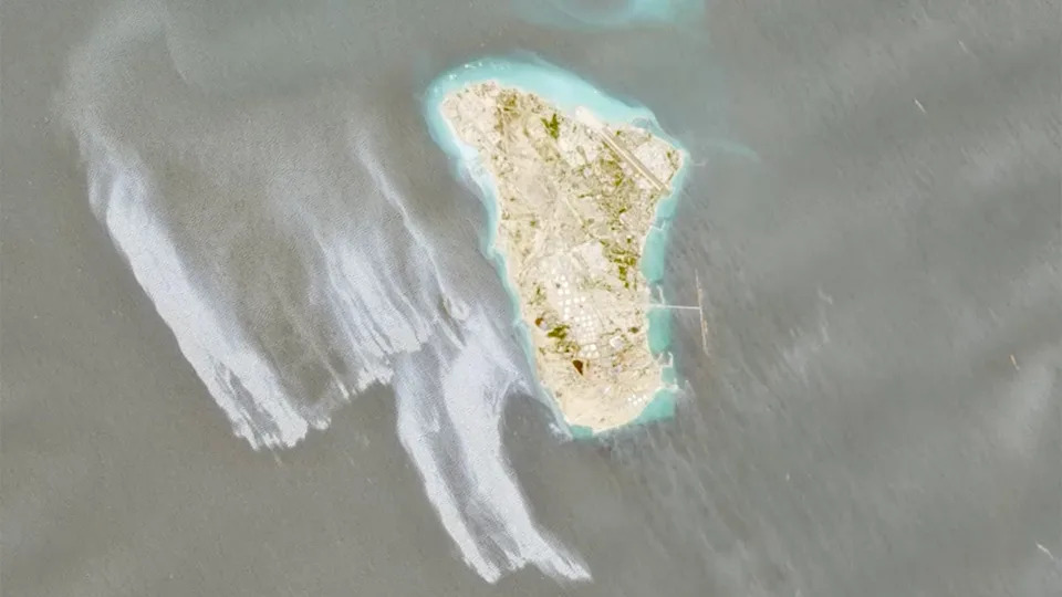 Trump blockade squeezing Iran so arduous regime could also be dumping oil into Gulf, specialists say Trump blockade squeezing Iran so arduous regime could also be dumping oil into Gulf, specialists say