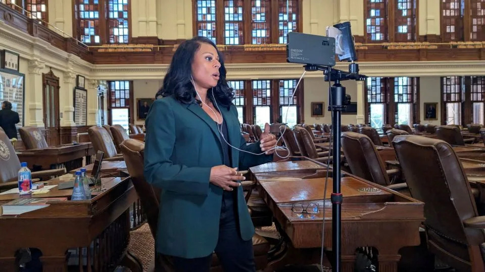 Democratic Texas lawmaker spending night time on state Home ground after refusing GOP demand for legislation enforcement escort Democratic Texas lawmaker spending night time on state Home ground after refusing GOP demand for legislation enforcement escort