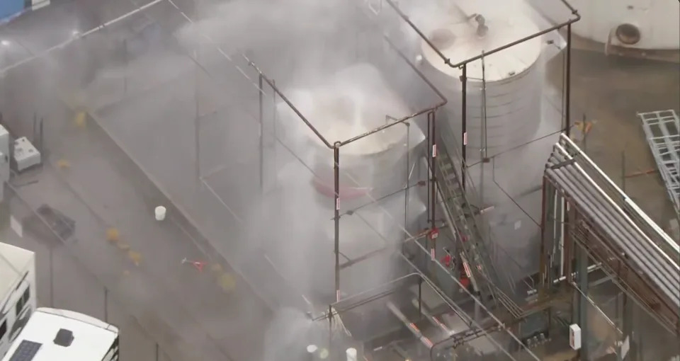 California officers warn large chemical tank will possible spill 1000’s of gallons or ‘blow up’ California officers warn large chemical tank will possible spill 1000’s of gallons or ‘blow up’