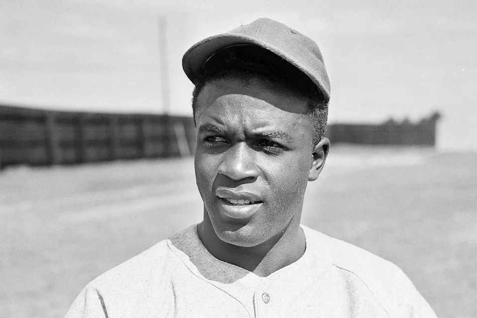 Trump administration reportedly strikes to ban Jackie Robinson biography from Naval Academy library Trump administration reportedly strikes to ban Jackie Robinson biography from Naval Academy library