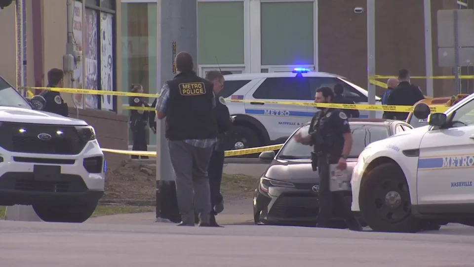Man shot, killed by 2 Metro officers in downtown Nashville Man shot, killed by 2 Metro officers in downtown Nashville