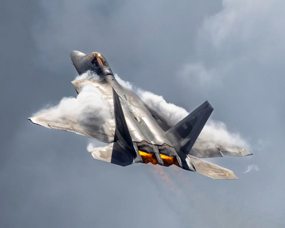 NATO F-35 stealth fighters scrambled to repel the Russian MiG-31s that breached alliance airspace NATO F-35 stealth fighters scrambled to repel the Russian MiG-31s that breached alliance airspace