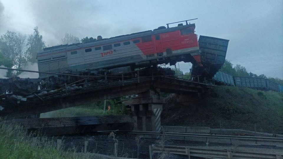 Two bridges collapse in Russian areas bordering Ukraine, killing at the very least 7 Two bridges collapse in Russian areas bordering Ukraine, killing at the very least 7