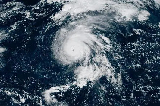 Gabrielle turns into main hurricane because it turns towards east Gabrielle turns into main hurricane because it turns towards east