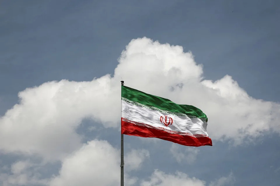 Trump says Iran ‘knowledgeable’ US that it is in a ‘state of collapse’ Trump says Iran ‘knowledgeable’ US that it is in a ‘state of collapse’