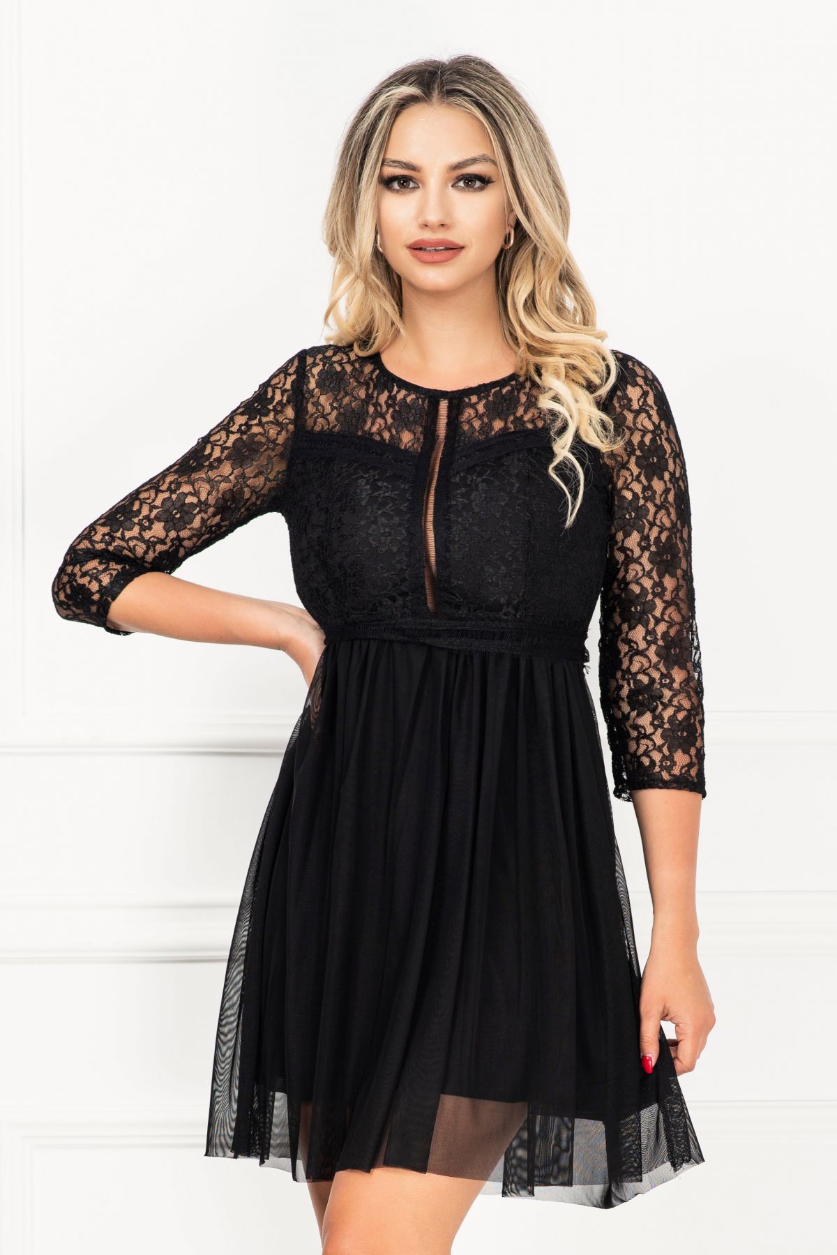 Rochie mini de ocazie în clos din dantelă și tul negru – InPuff Rochie mini de ocazie în clos din dantelă și tul negru – InPuff